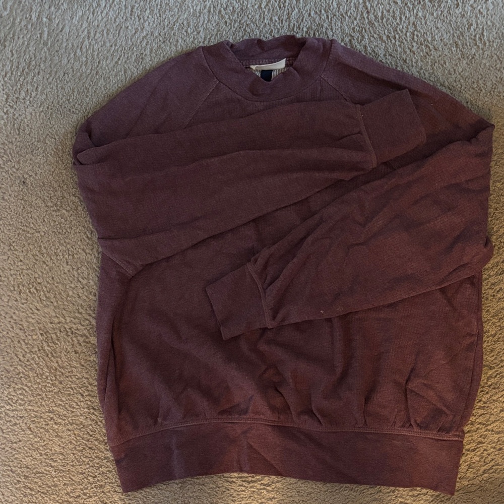 Universal Thread Women's Burgundy Crew Neck Sweater